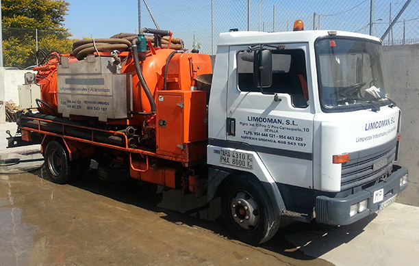 Camion para desatascos en Sevilla